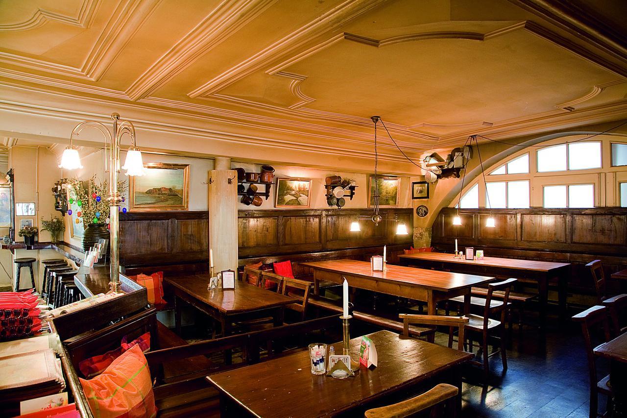 Restaurant Dicker Mann Hotel Zum Blauen Krebs Ρέγκενσμπουργκ Εξωτερικό φωτογραφία